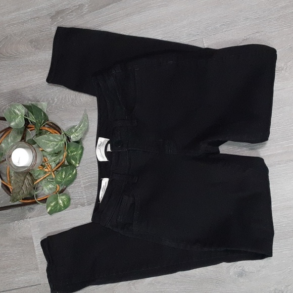 Universal Thread Mid Rise Curvy Skinny Jeans - Picture 5 of 13